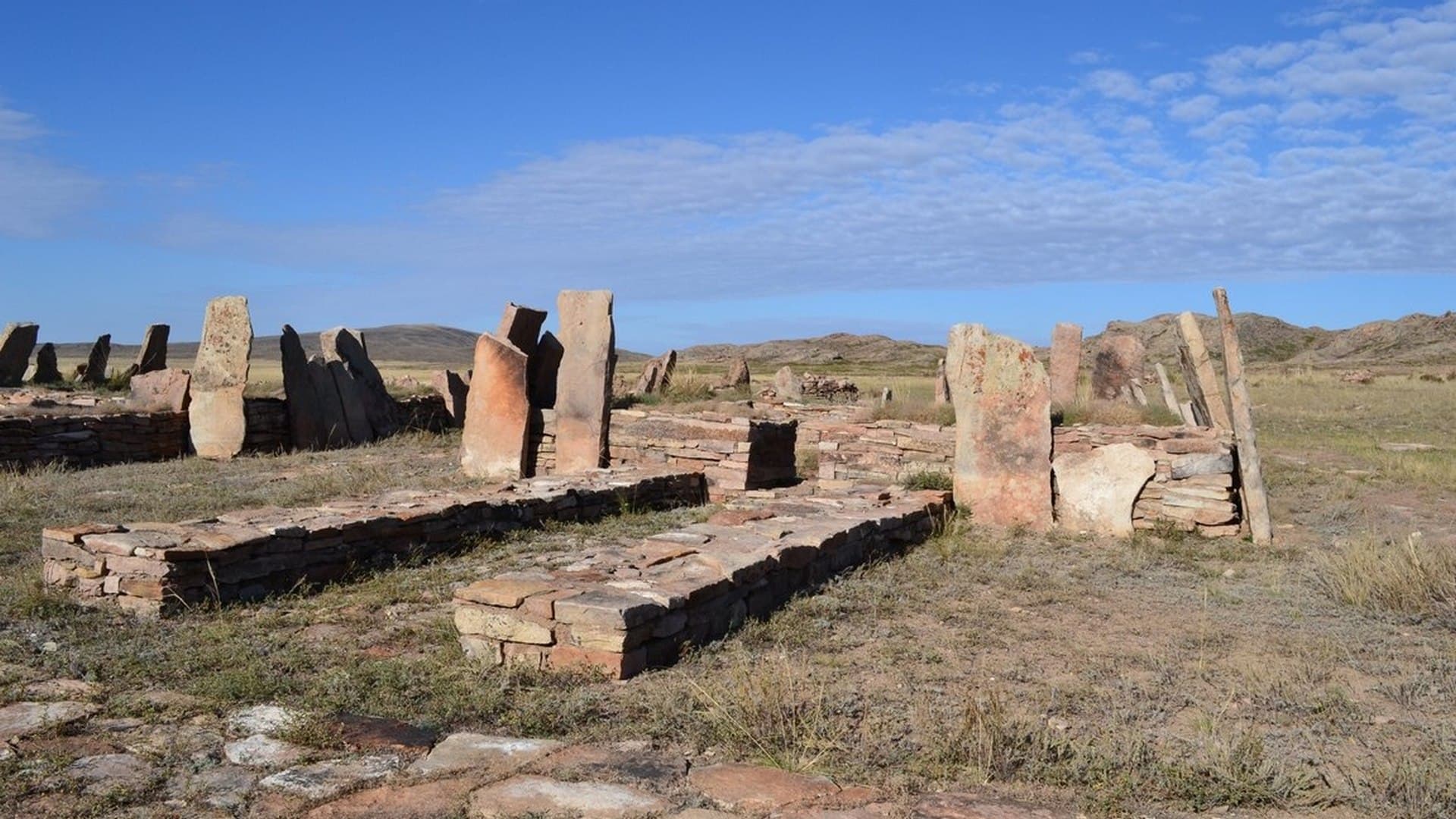 Бегазы-Дандыбаевские мегалитические мавзолеи